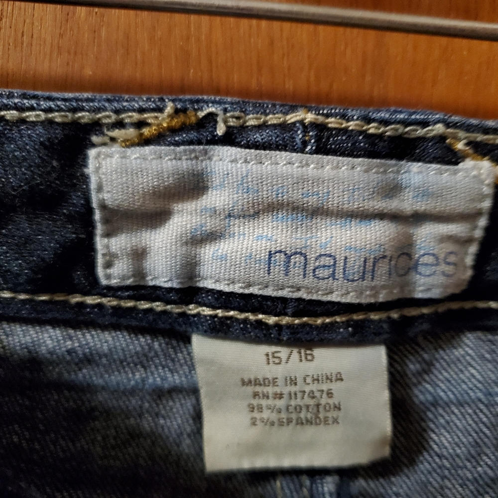 Shorts - Picture 2 of 3